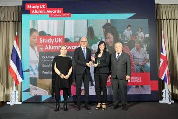 Parenting within the Public Health System in Thailand Co-lead Dr Amalee McCoy Receives Social Action Award